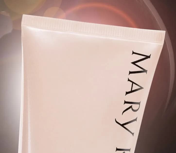 Maseczka rozświetlająco wygładzająca Mary Kay – efekty i gdzie kupić