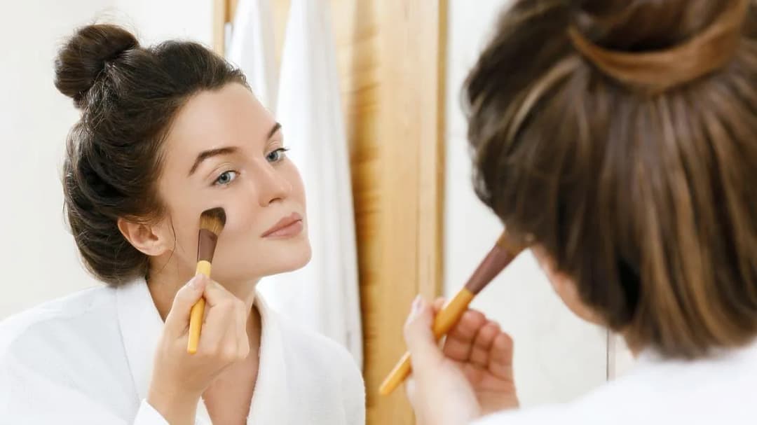 Jak wybrać podkład wygładzający pory, by uzyskać idealną cerę