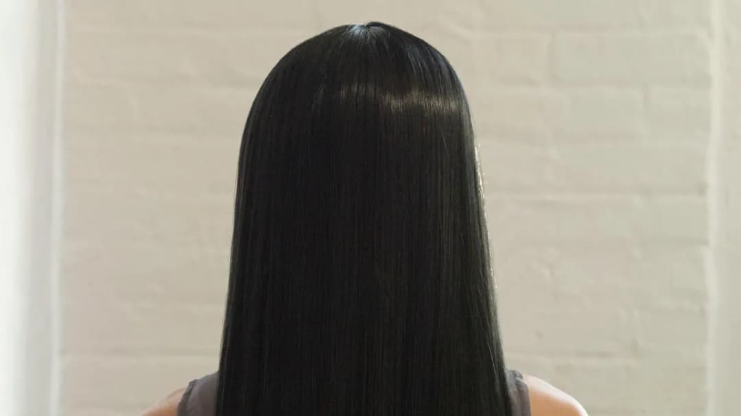 Isana odżywka wygładzająca – skuteczna na suche i osłabione włosy