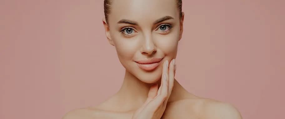 Jak skutecznie pozbyć się ziemistej cery i odzyskać blask skóry