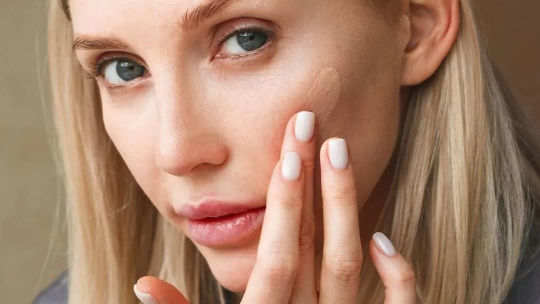 Jaki podkład do suchej cery? Odkryj nawilżające sekrety pięknej skóry